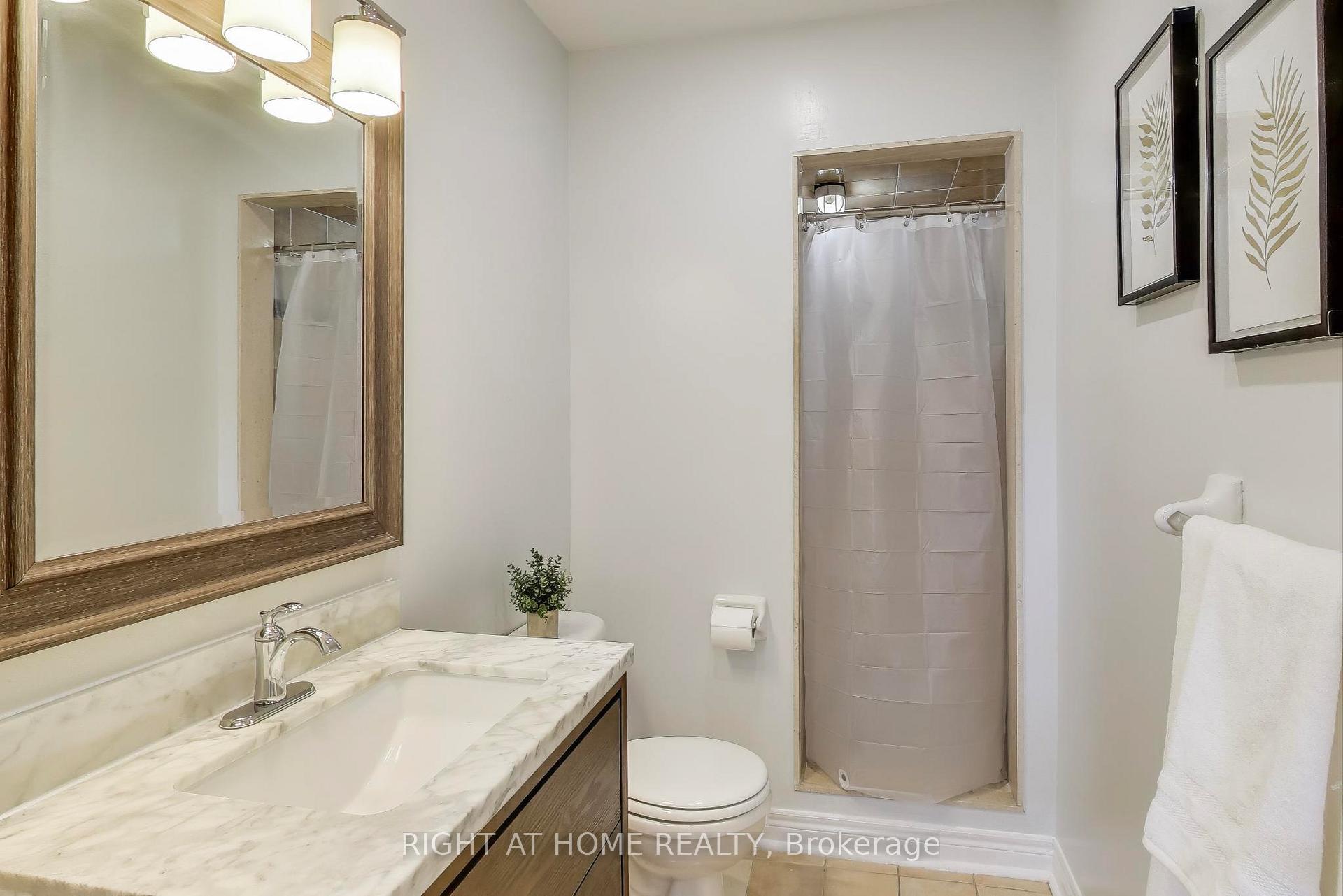Photo 17 of 27 Hawtin Lane, Aurora, Aurora Grove — HOMEH