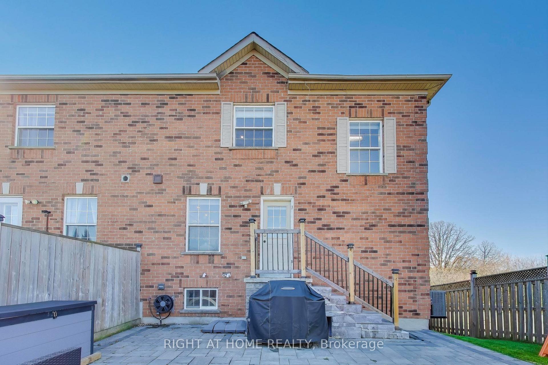Photo 25 of 27 Hawtin Lane, Aurora, Aurora Grove — HOMEH