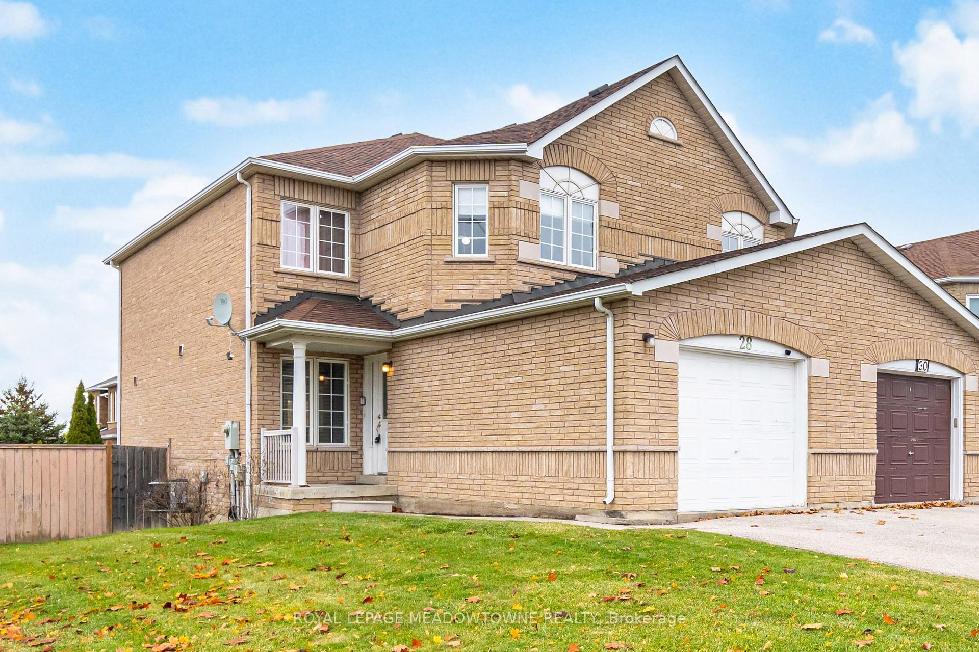Photo 1 of 28 Condotti Drive, Vaughan, West Woodbridge — HOMEH