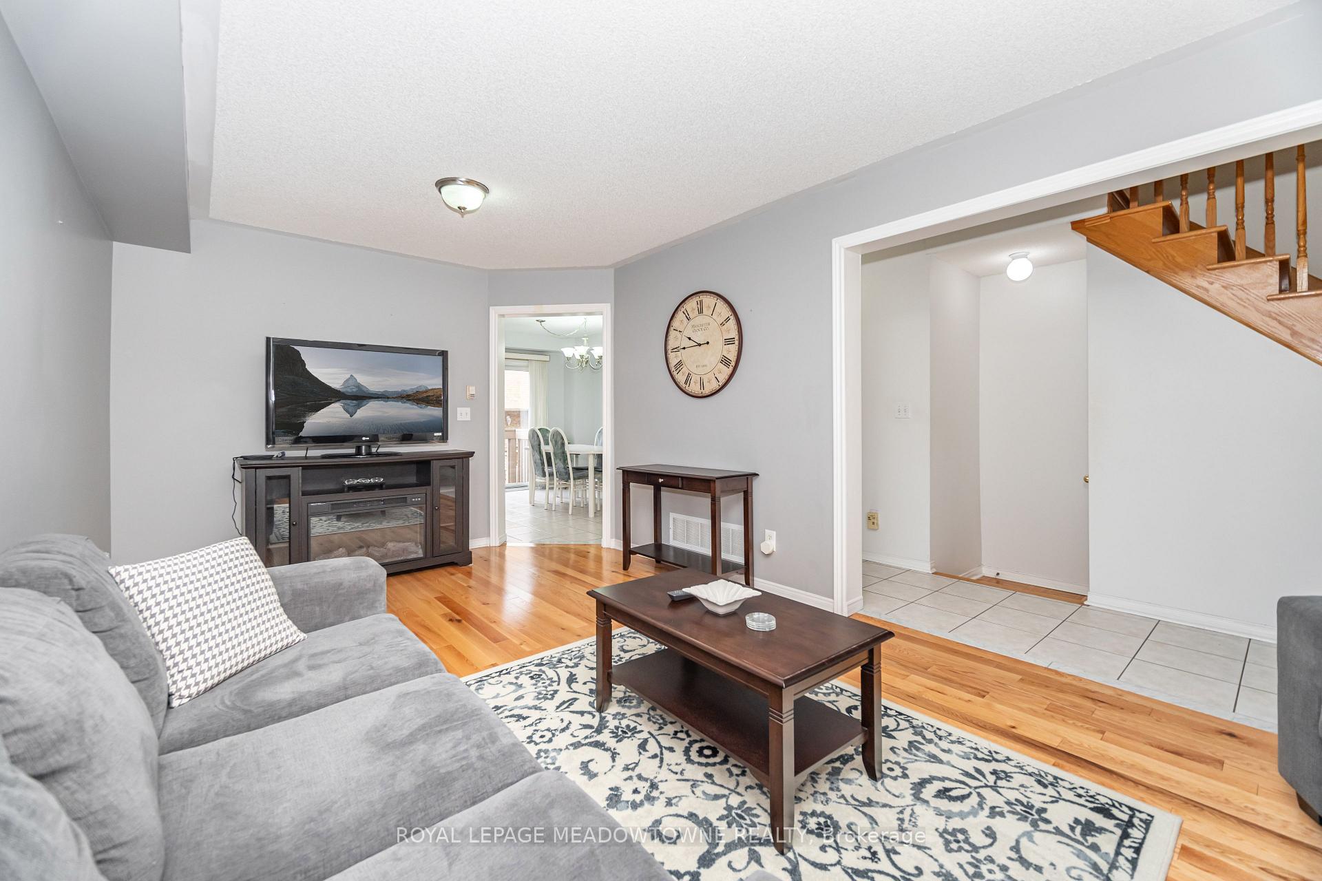 Photo 12 of 28 Condotti Drive, Vaughan, West Woodbridge — HOMEH
