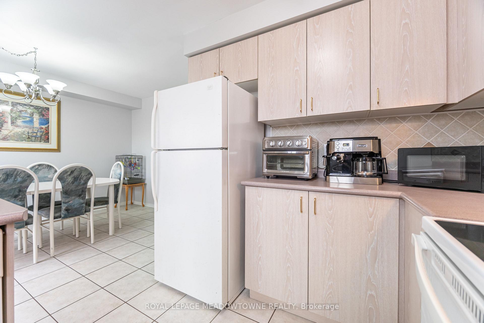 Photo 20 of 28 Condotti Drive, Vaughan, West Woodbridge — HOMEH