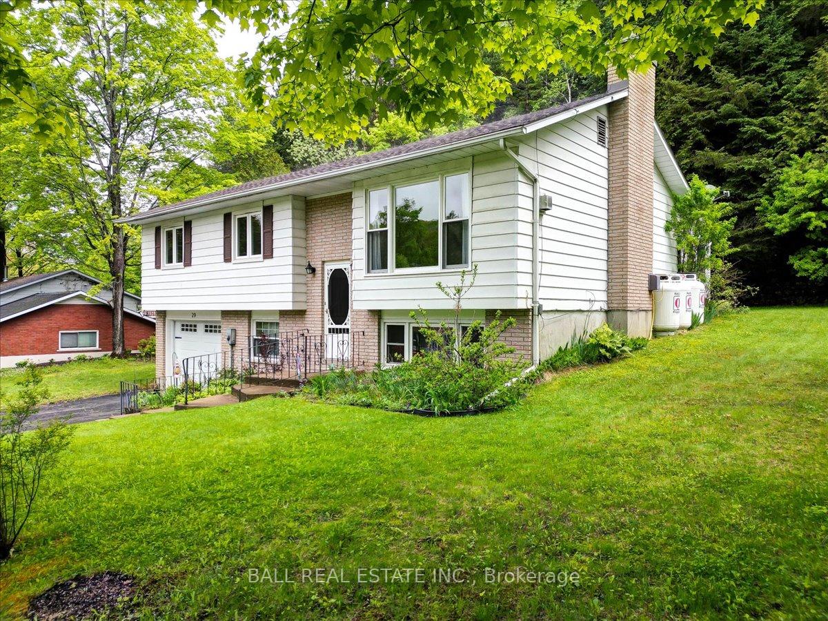 Photo 4 of 29 Forest Hill Road, Bancroft, Bancroft Ward — HOMEH