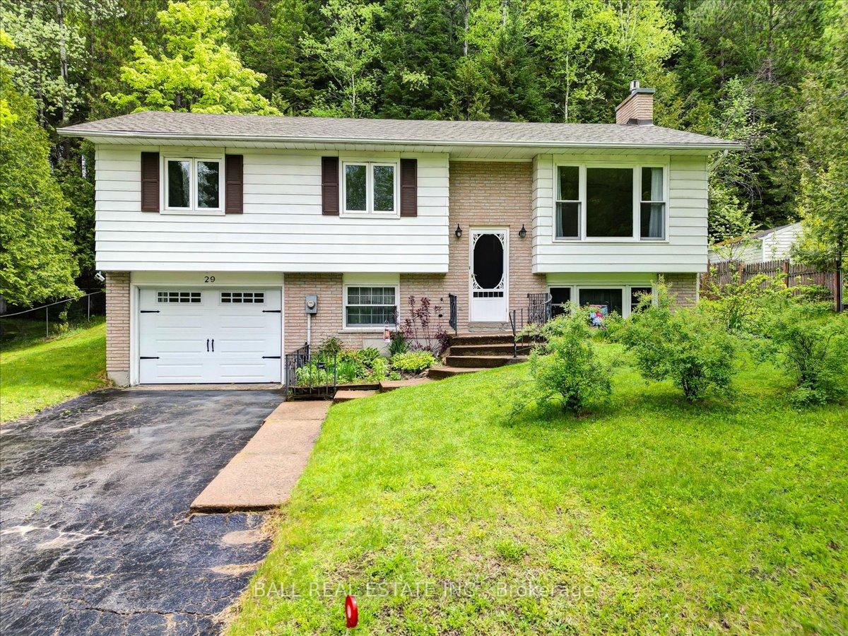Photo 31 of 29 Forest Hill Road, Bancroft, Bancroft Ward — HOMEH