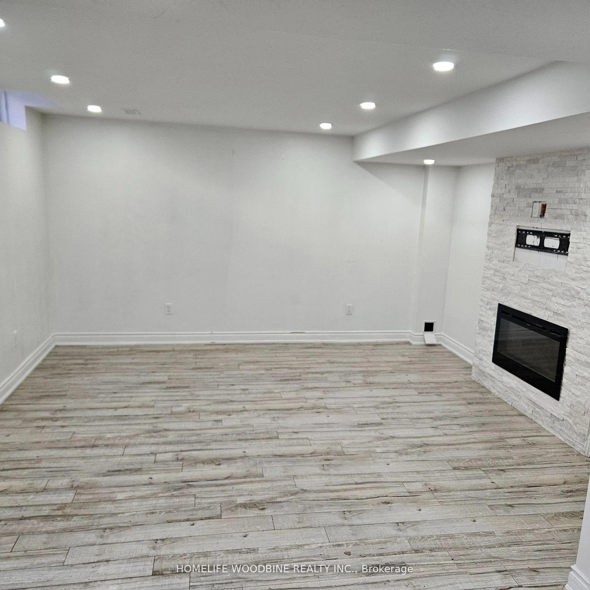 Photo 3 of 109 Josephine Road, Vaughan, Vellore Village — HOMEH