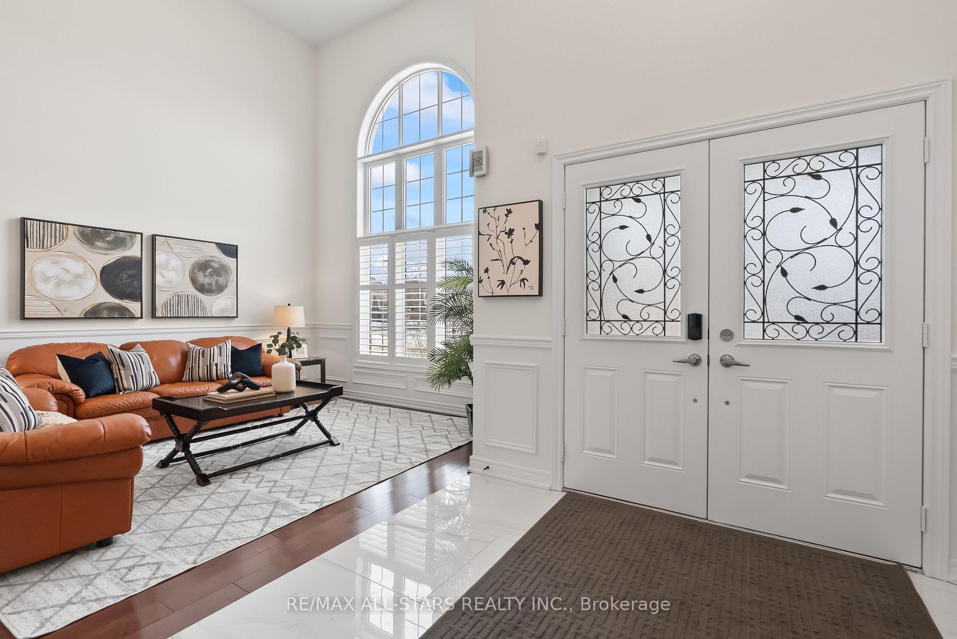 Photo 3 of 48 Rosena Lane, Uxbridge — HOMEH