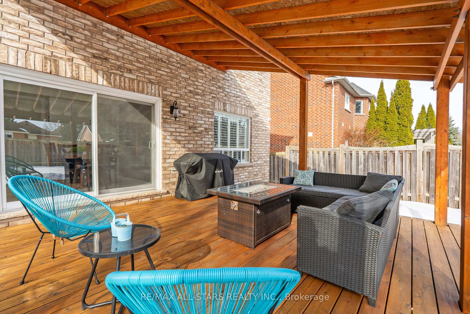 Photo 45 of 48 Rosena Lane, Uxbridge — HOMEH