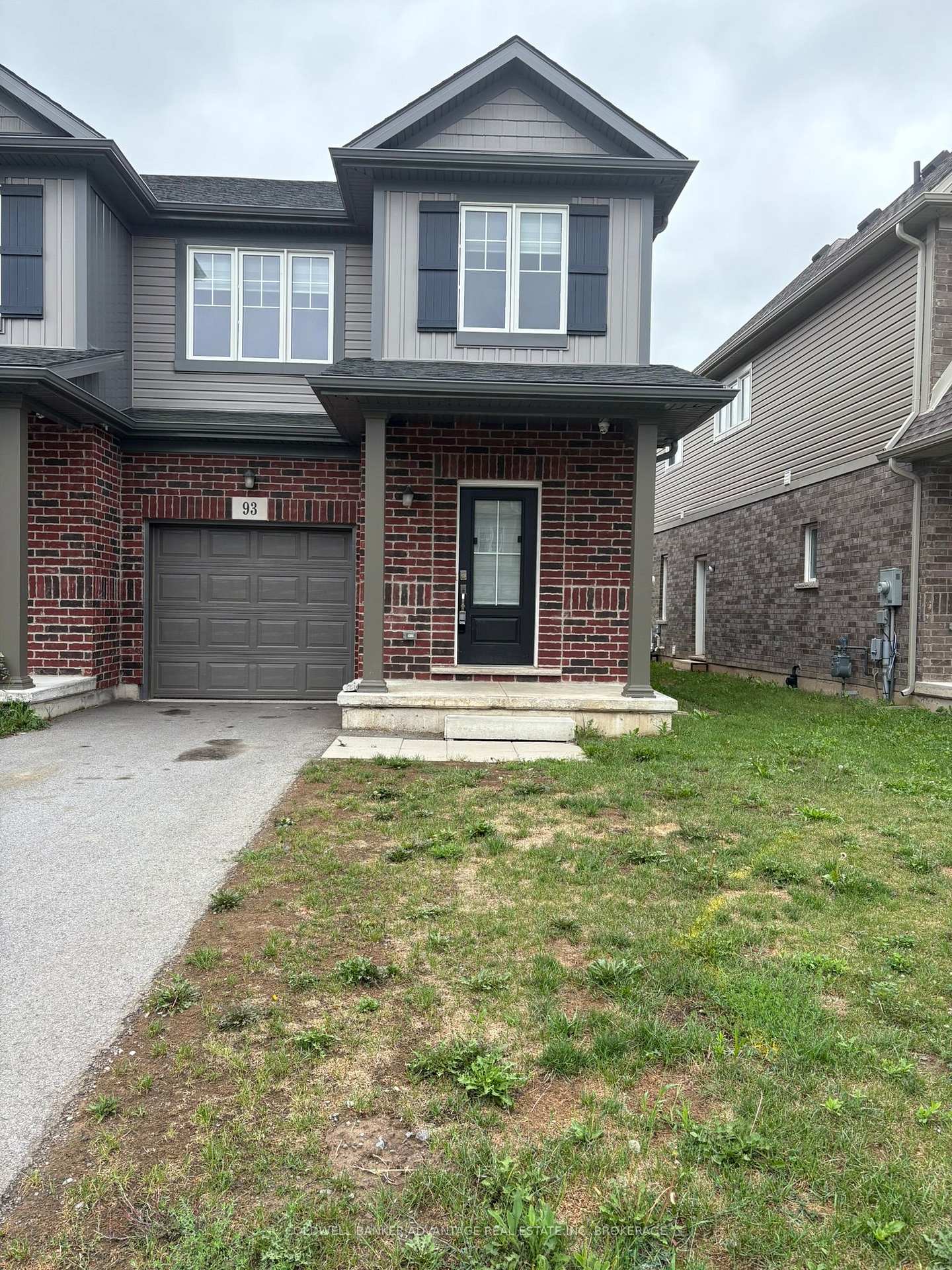 Front of 93 Sunflower Place