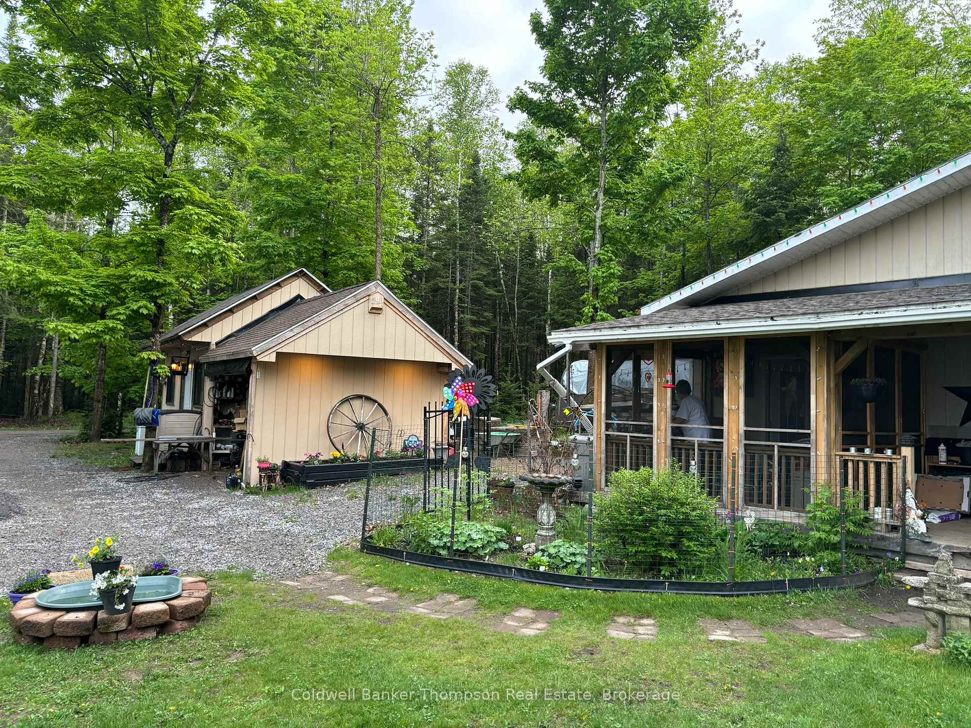 Photo 3 of 175 West Point Drive, Armour — HOMEH