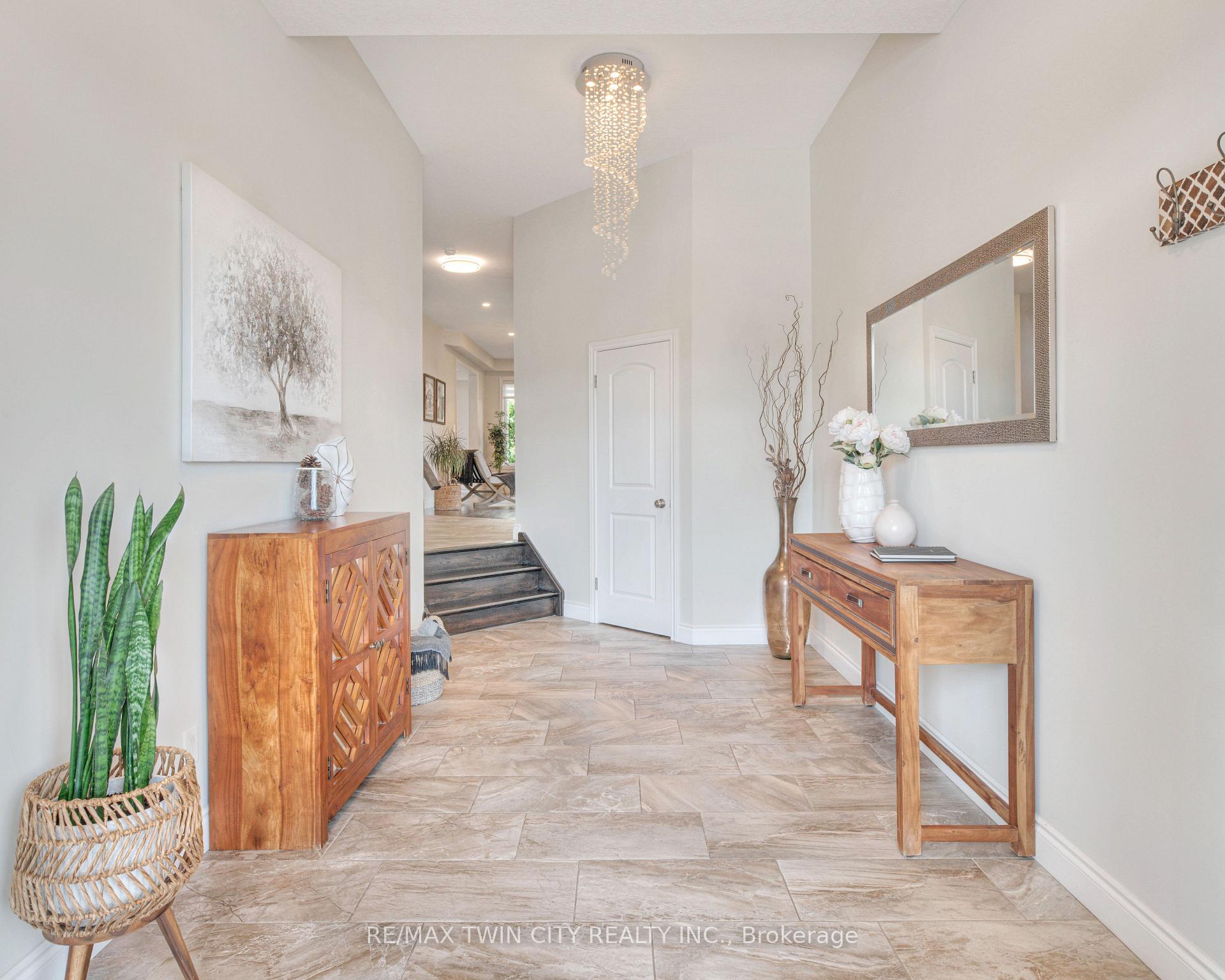 Photo 6 of 451 Twinleaf Street, Waterloo — HOMEH