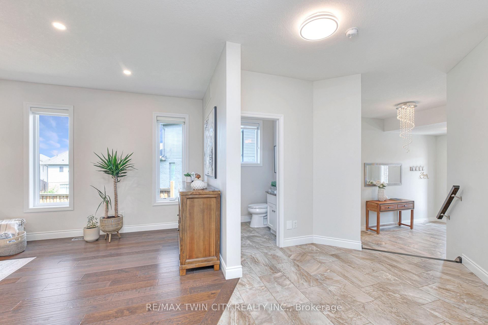 Photo 8 of 451 Twinleaf Street, Waterloo — HOMEH