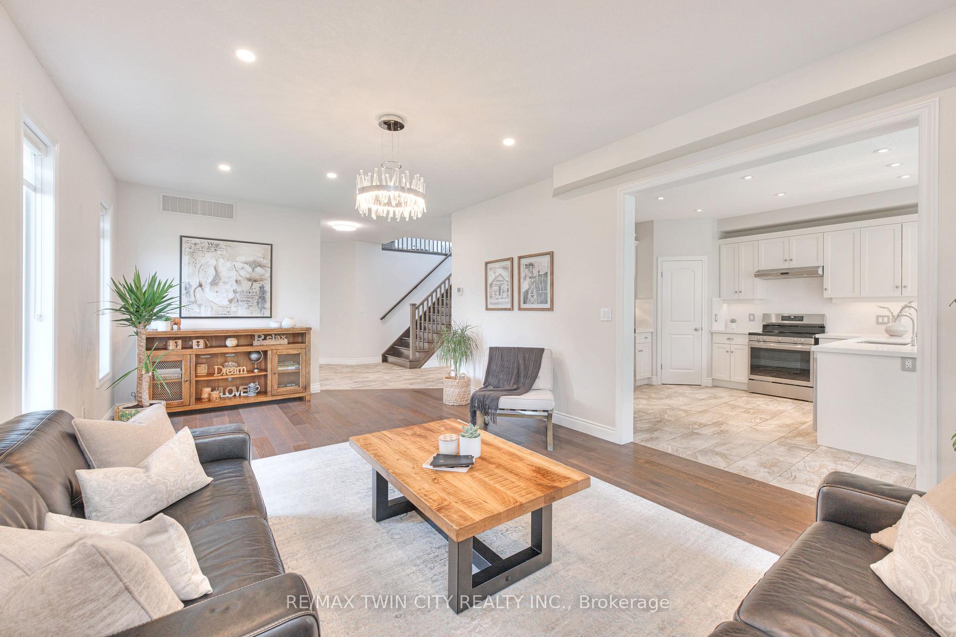 Photo 14 of 451 Twinleaf Street, Waterloo — HOMEH