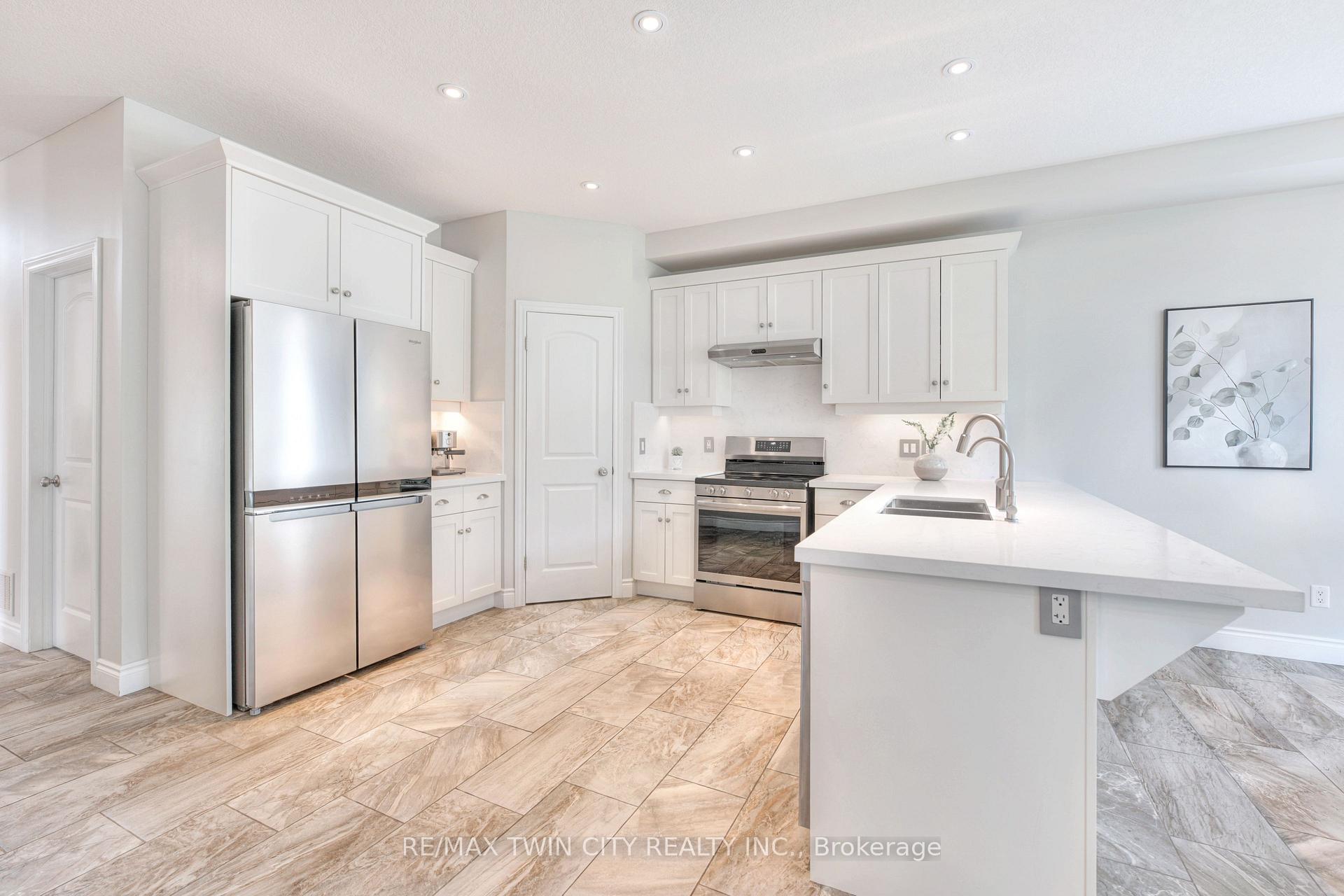 Photo 17 of 451 Twinleaf Street, Waterloo — HOMEH