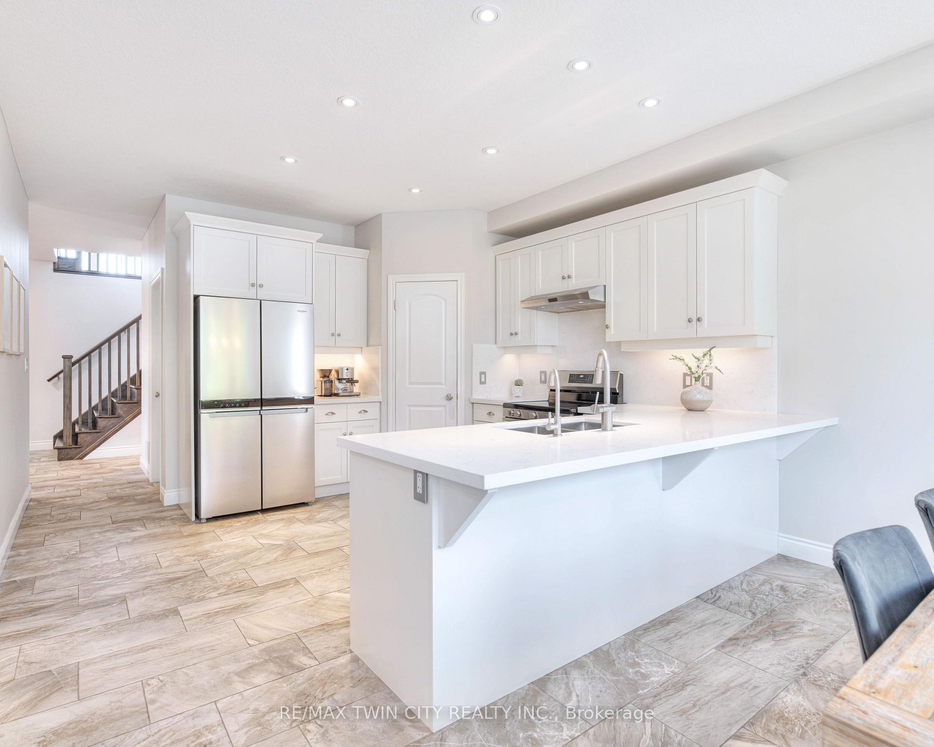 Photo 18 of 451 Twinleaf Street, Waterloo — HOMEH