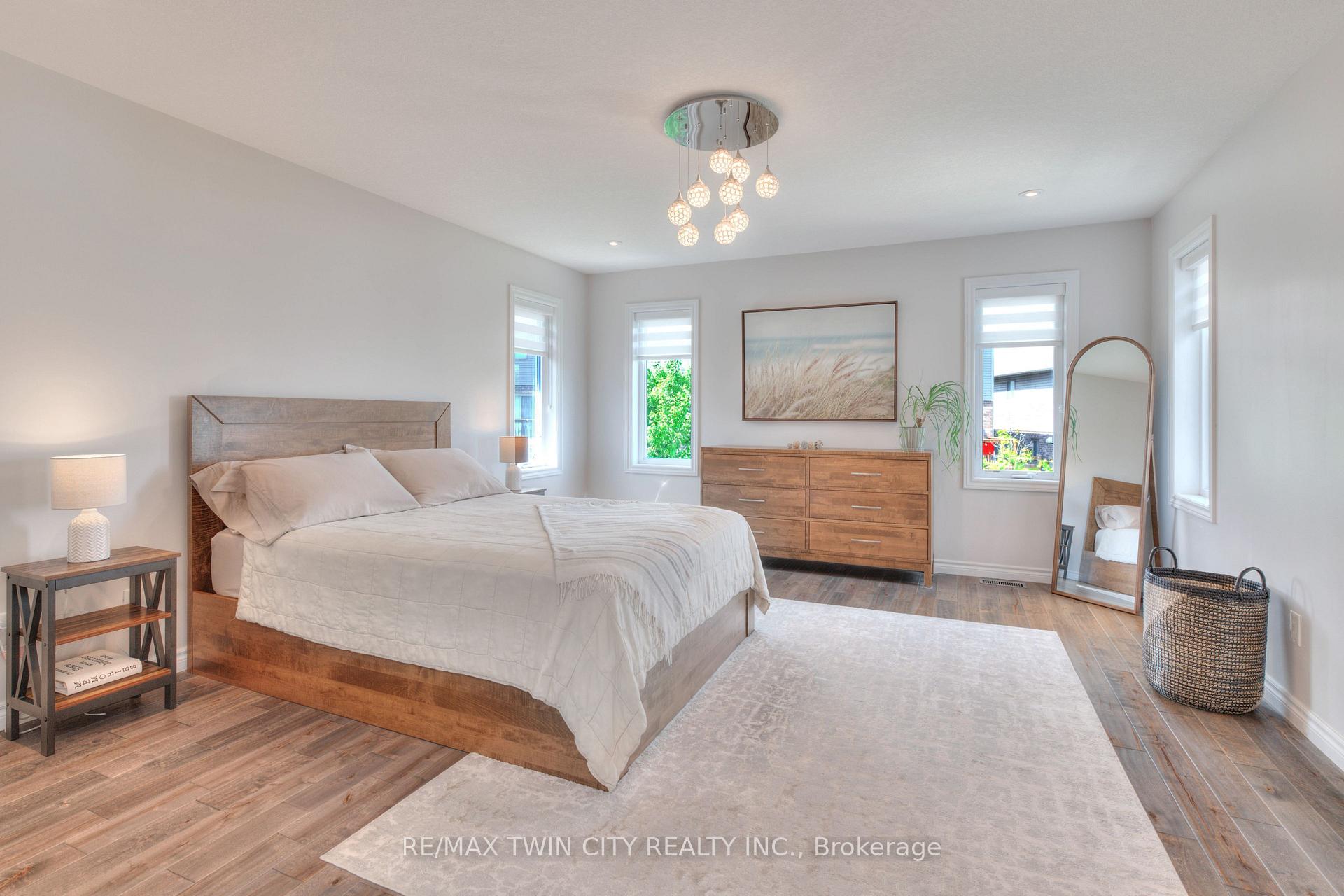 Photo 33 of 451 Twinleaf Street, Waterloo — HOMEH