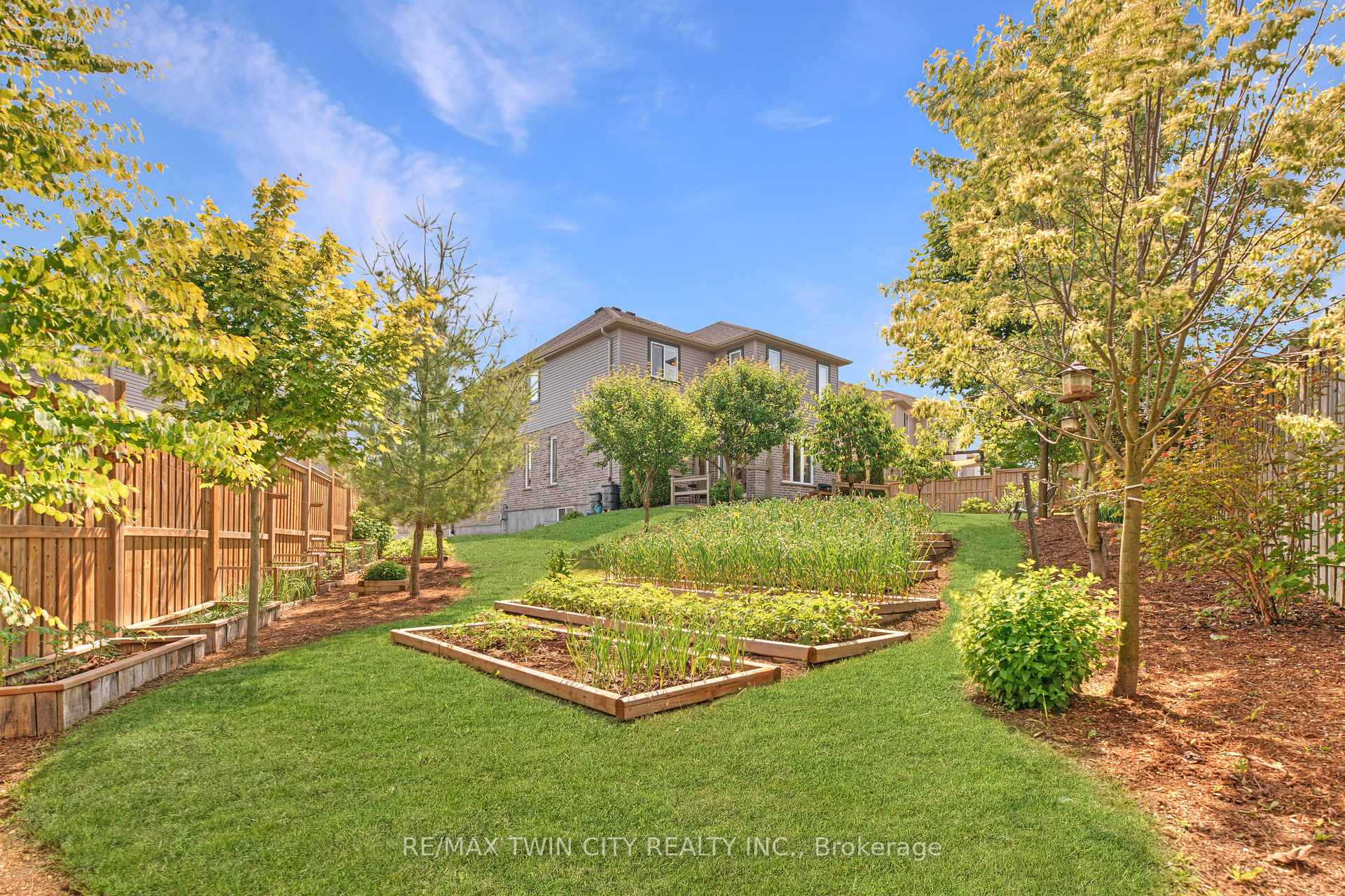 Photo 47 of 451 Twinleaf Street, Waterloo — HOMEH
