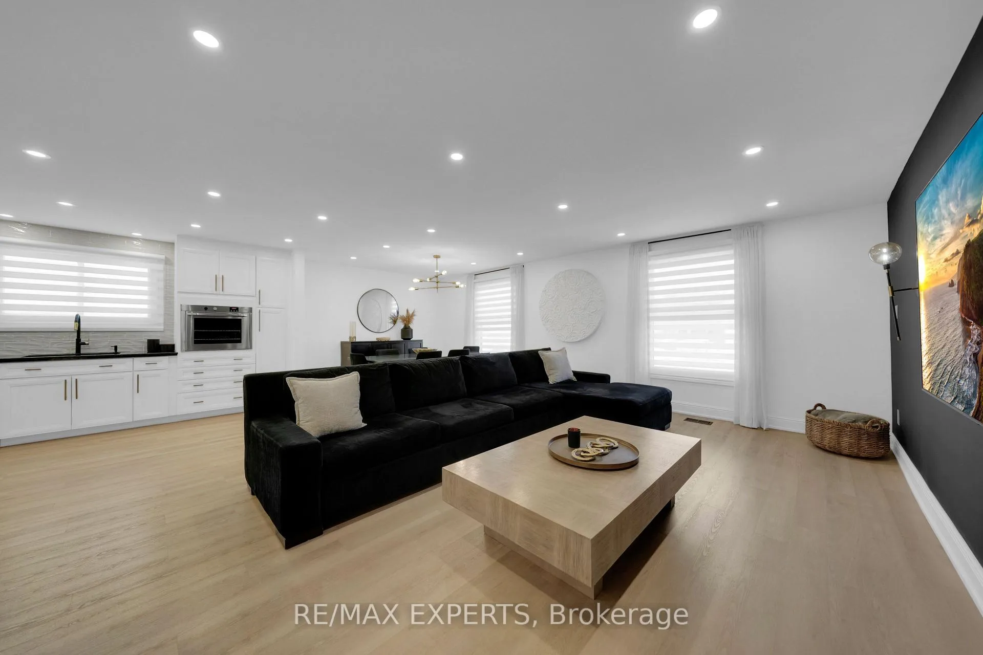 Photo 6 of 351 Hersey Crescent, Caledon, Bolton North — HOMEH