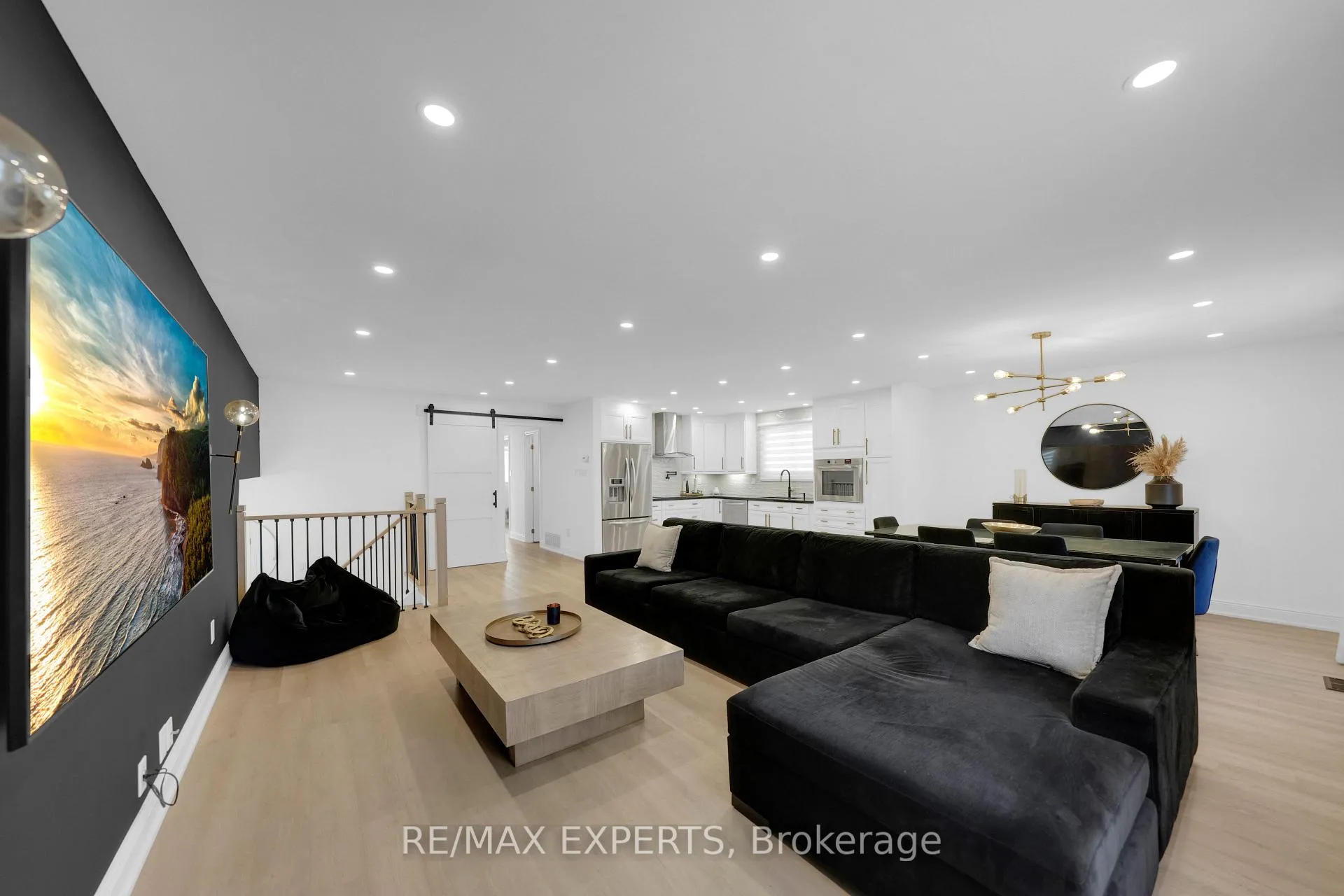Photo 7 of 351 Hersey Crescent, Caledon, Bolton North — HOMEH