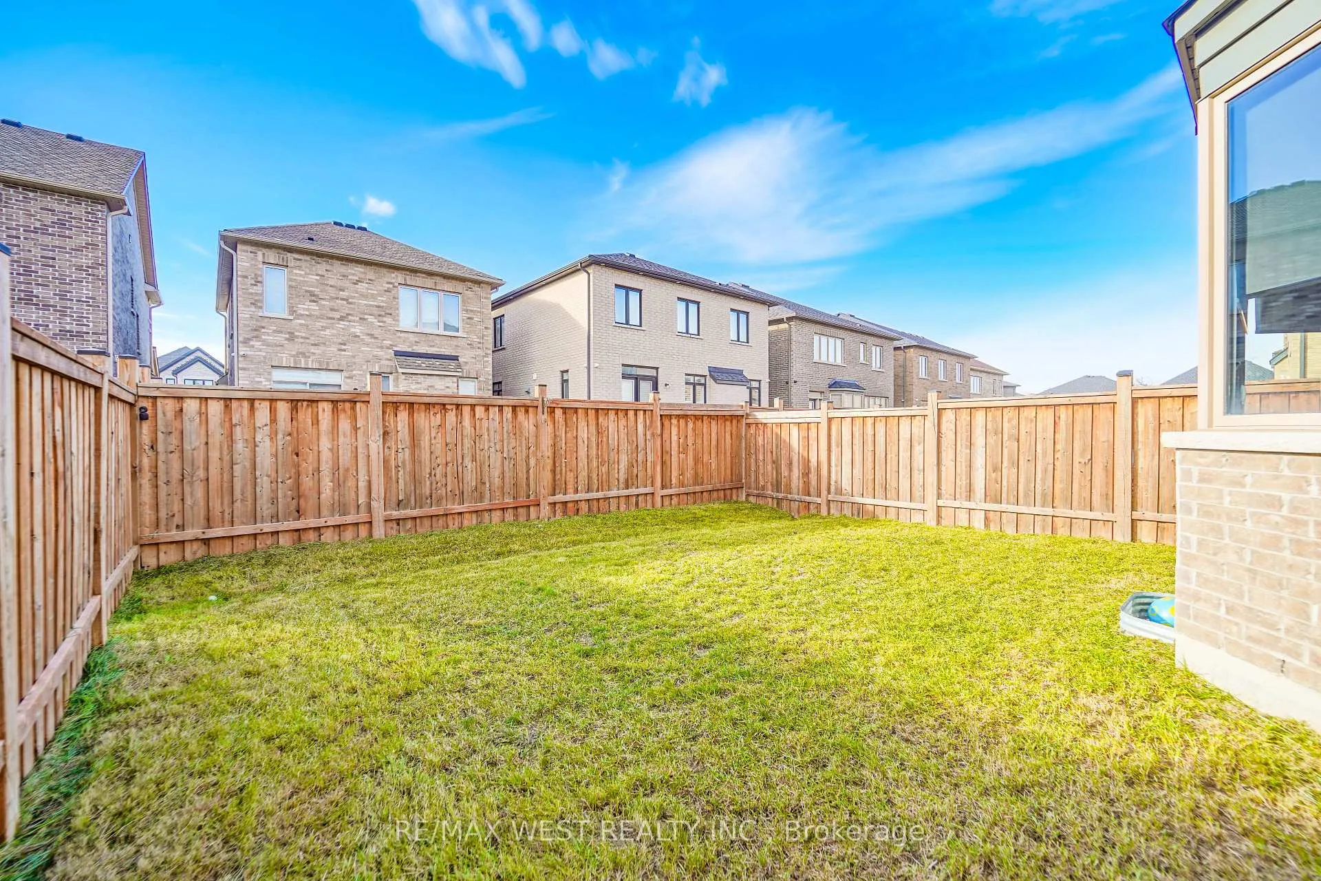 Photo 14 of 61 Bellefond Street, Vaughan, Kleinburg — HOMEH
