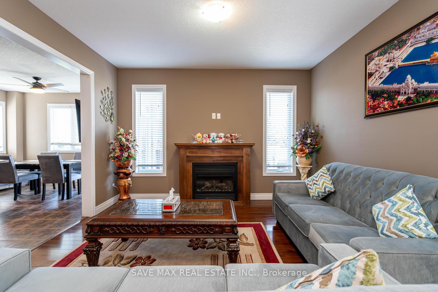 Photo 5 of 315 Thornhill Place, Waterloo — HOMEH