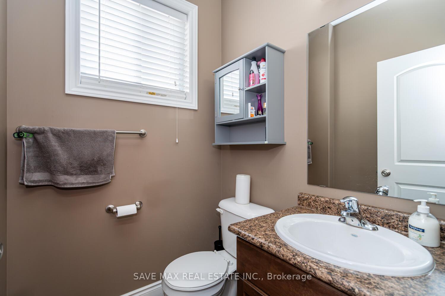 Photo 11 of 315 Thornhill Place, Waterloo — HOMEH