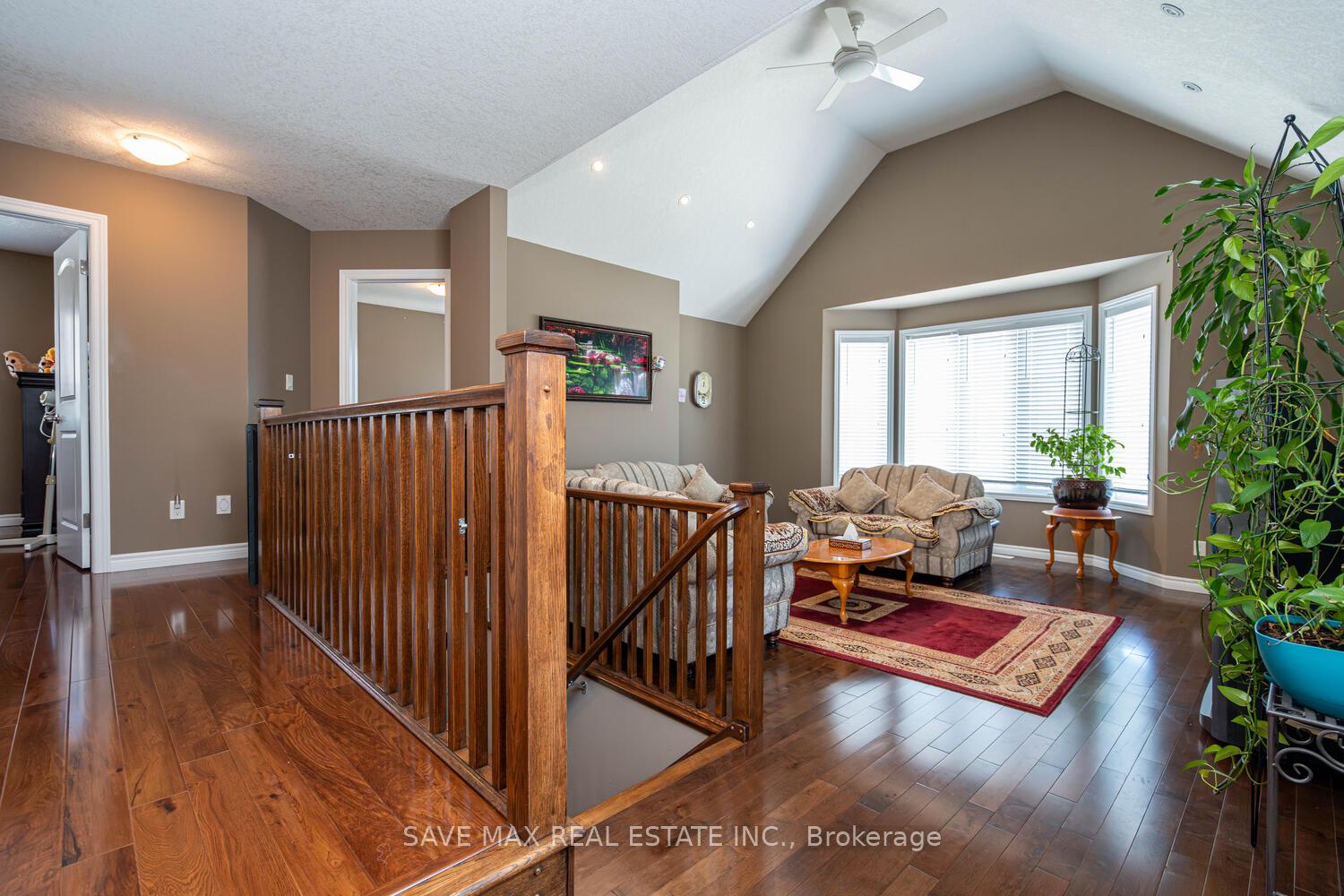 Photo 13 of 315 Thornhill Place, Waterloo — HOMEH