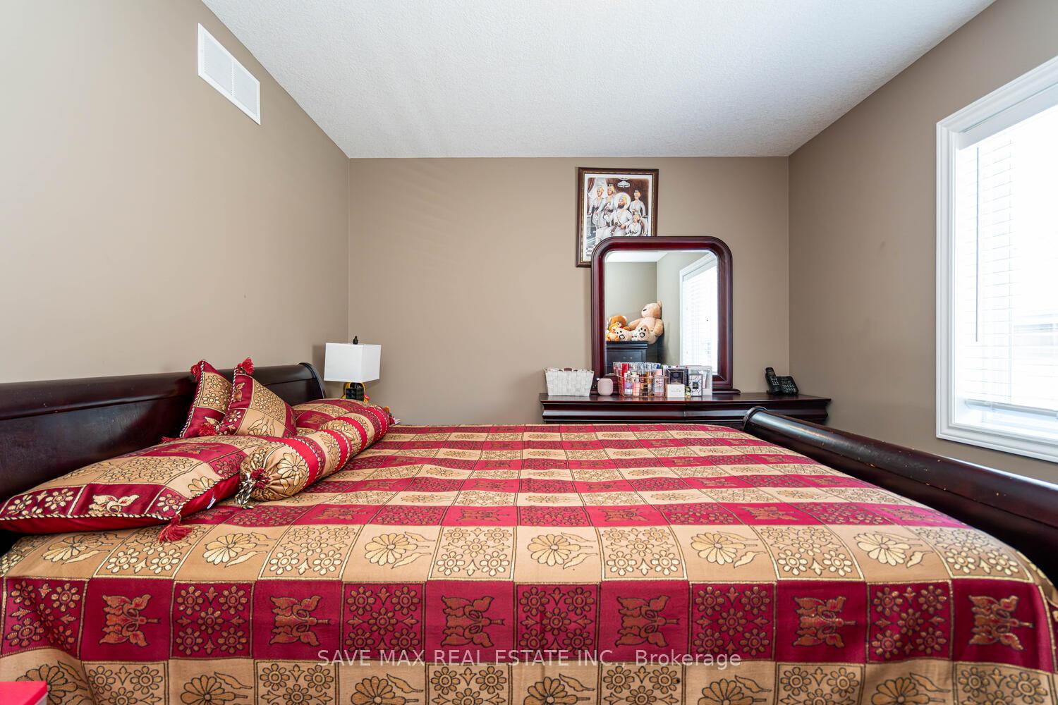 Photo 21 of 315 Thornhill Place, Waterloo — HOMEH