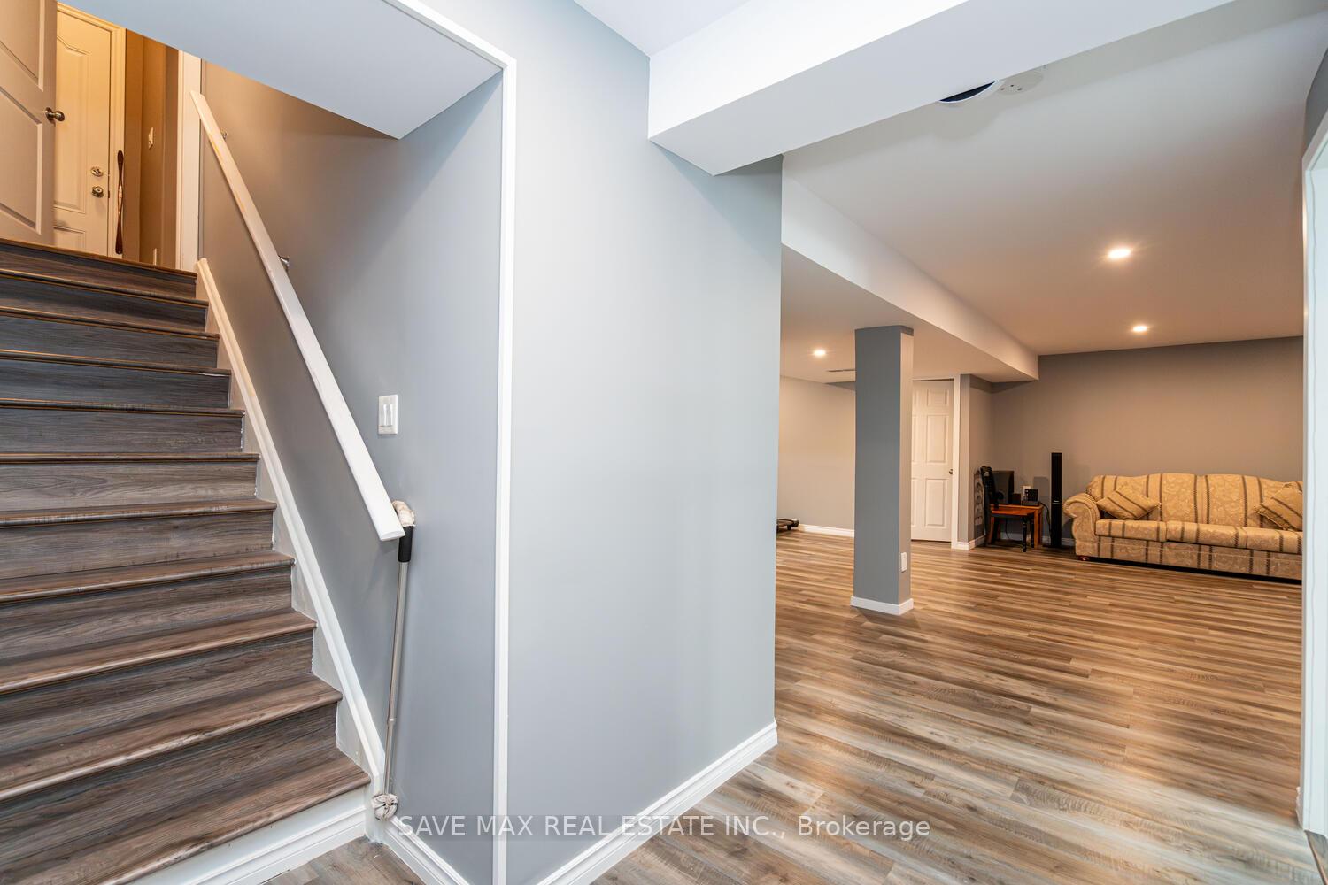 Photo 23 of 315 Thornhill Place, Waterloo — HOMEH