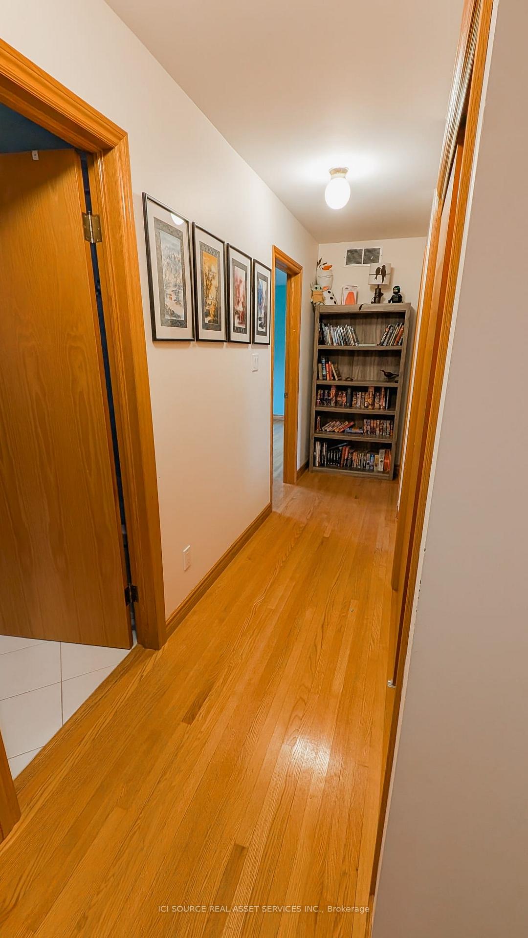Photo 12 of 361 Westridge Drive, Waterloo, Maple Hills — HOMEH