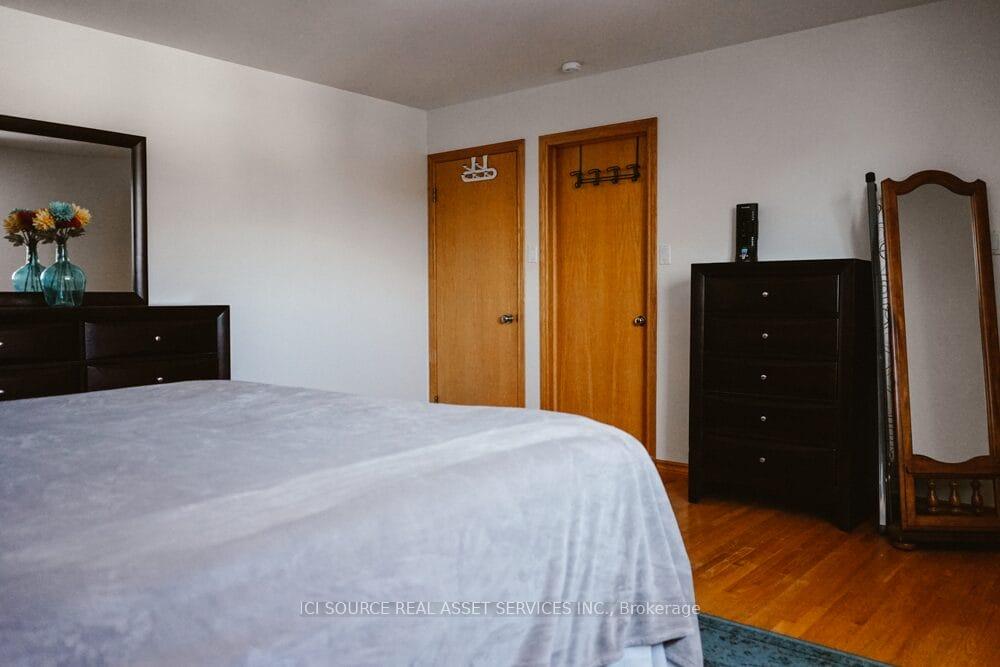 Photo 14 of 361 Westridge Drive, Waterloo, Maple Hills — HOMEH