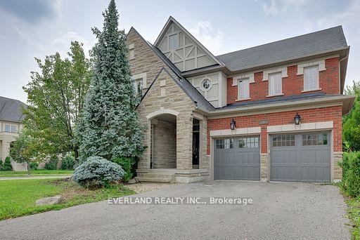 Front of 1&2 floor, 138 Lady Fenyrose Street