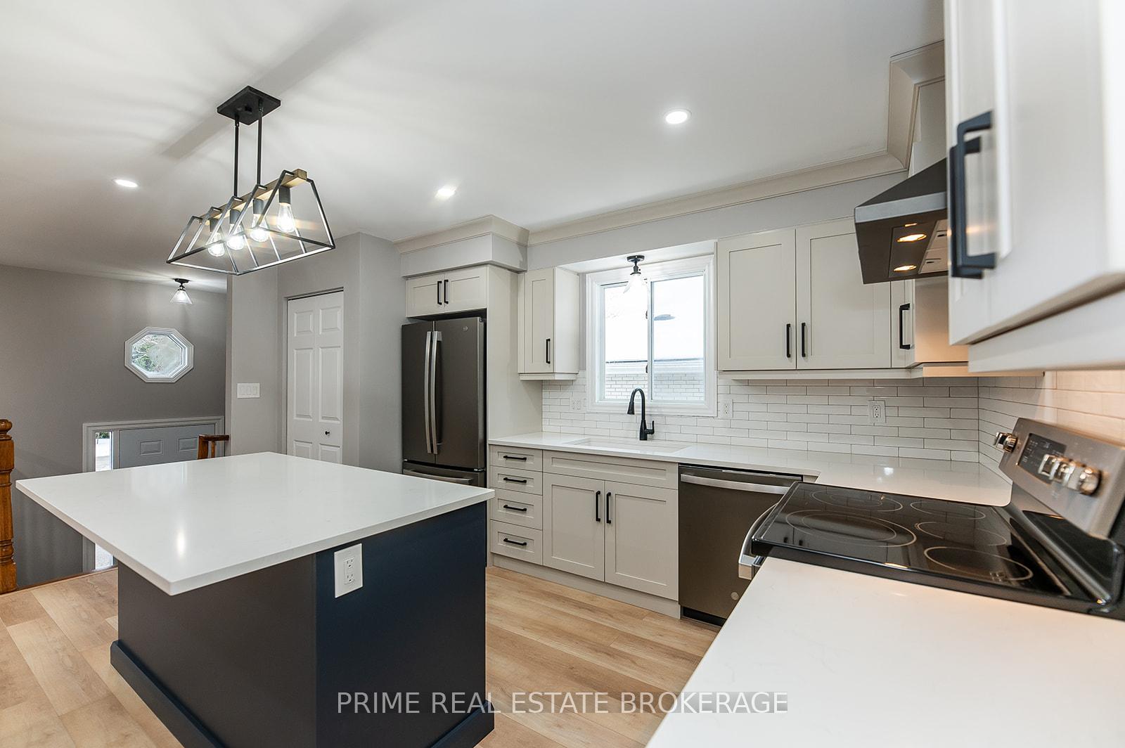 Photo 9 of 207 A Fourth Street, West Elgin, Rodney — HOMEH