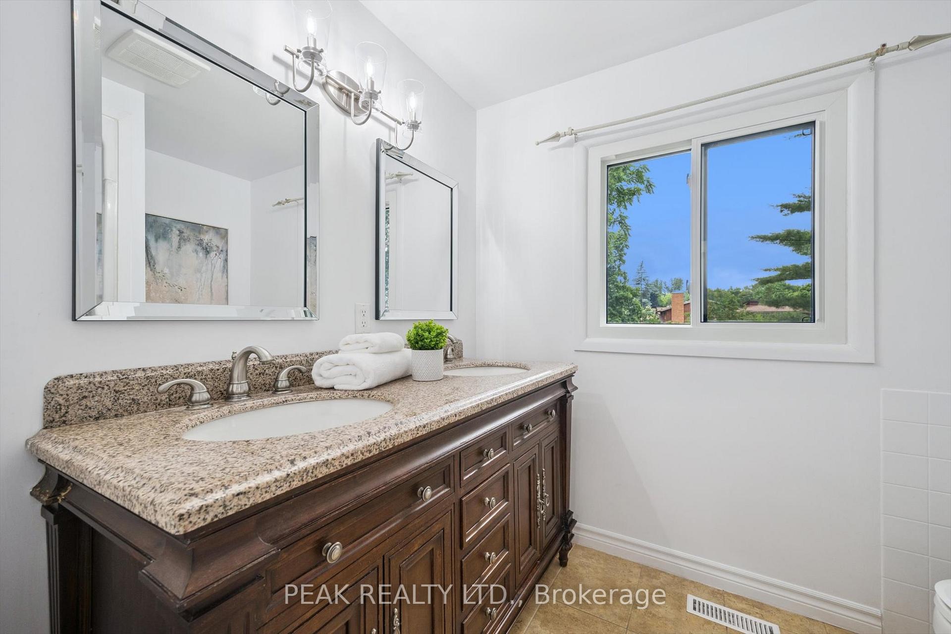 Photo 34 of 358 Craigleith Drive, Waterloo — HOMEH