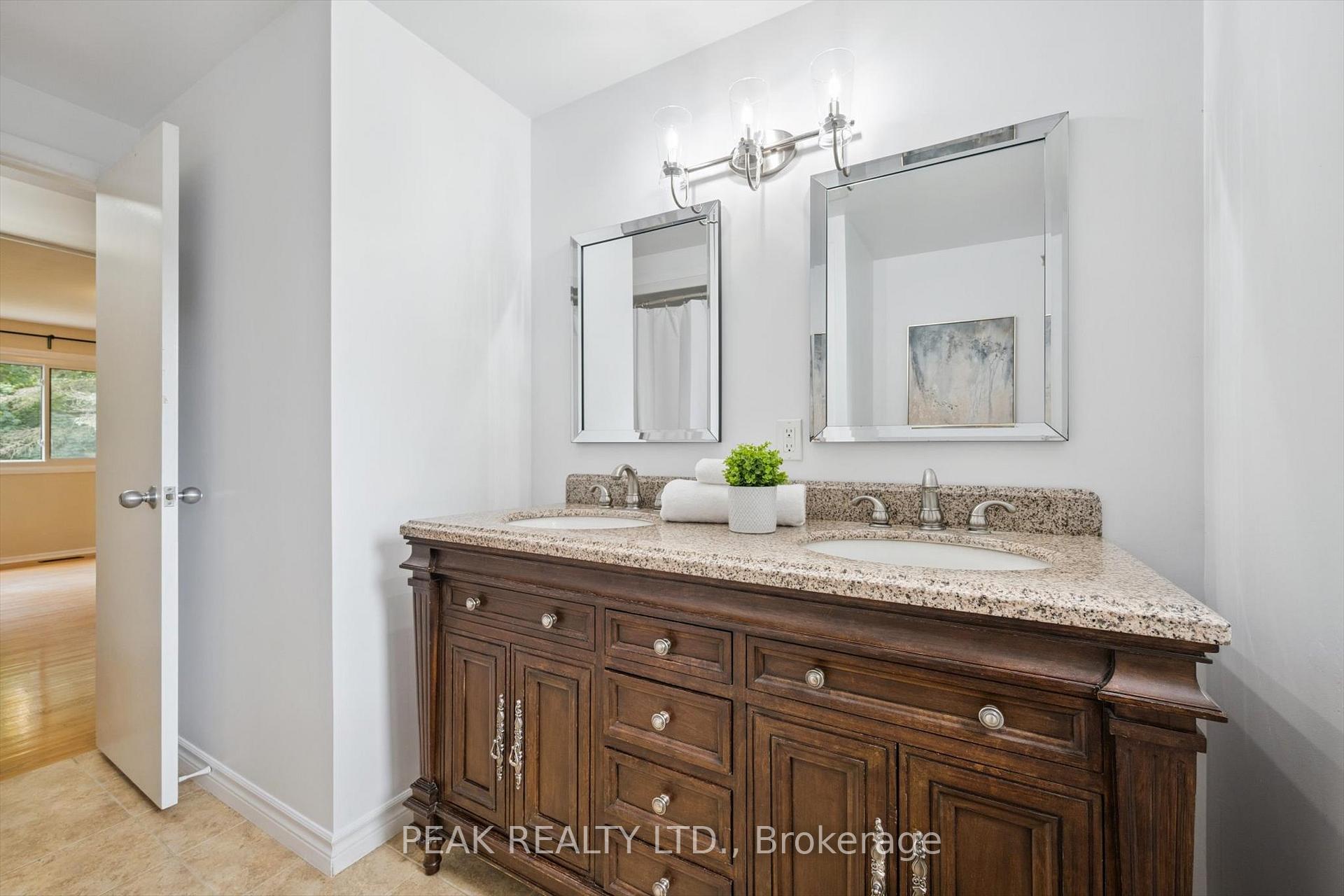 Photo 35 of 358 Craigleith Drive, Waterloo — HOMEH