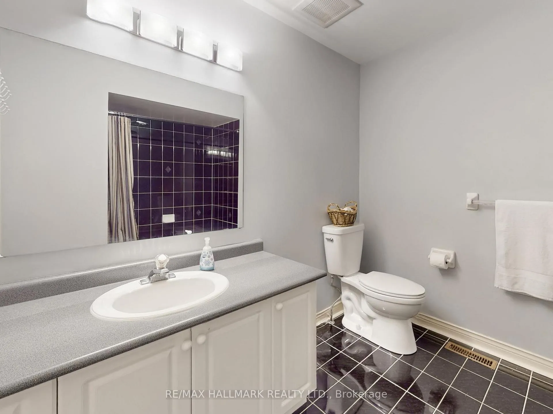 Photo 36 of 156 Stone Road, Aurora, Aurora Grove — HOMEH