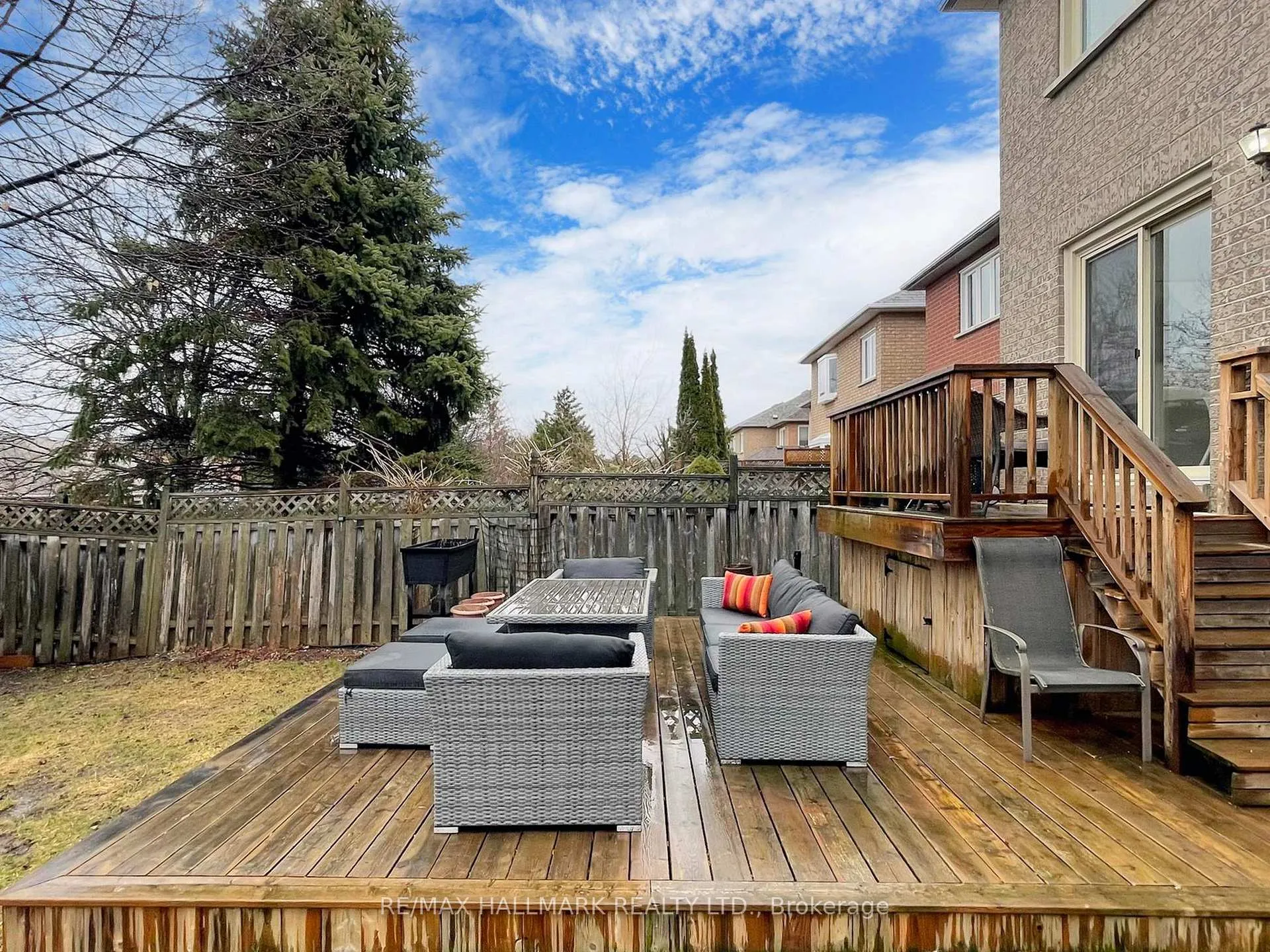Photo 46 of 156 Stone Road, Aurora, Aurora Grove — HOMEH