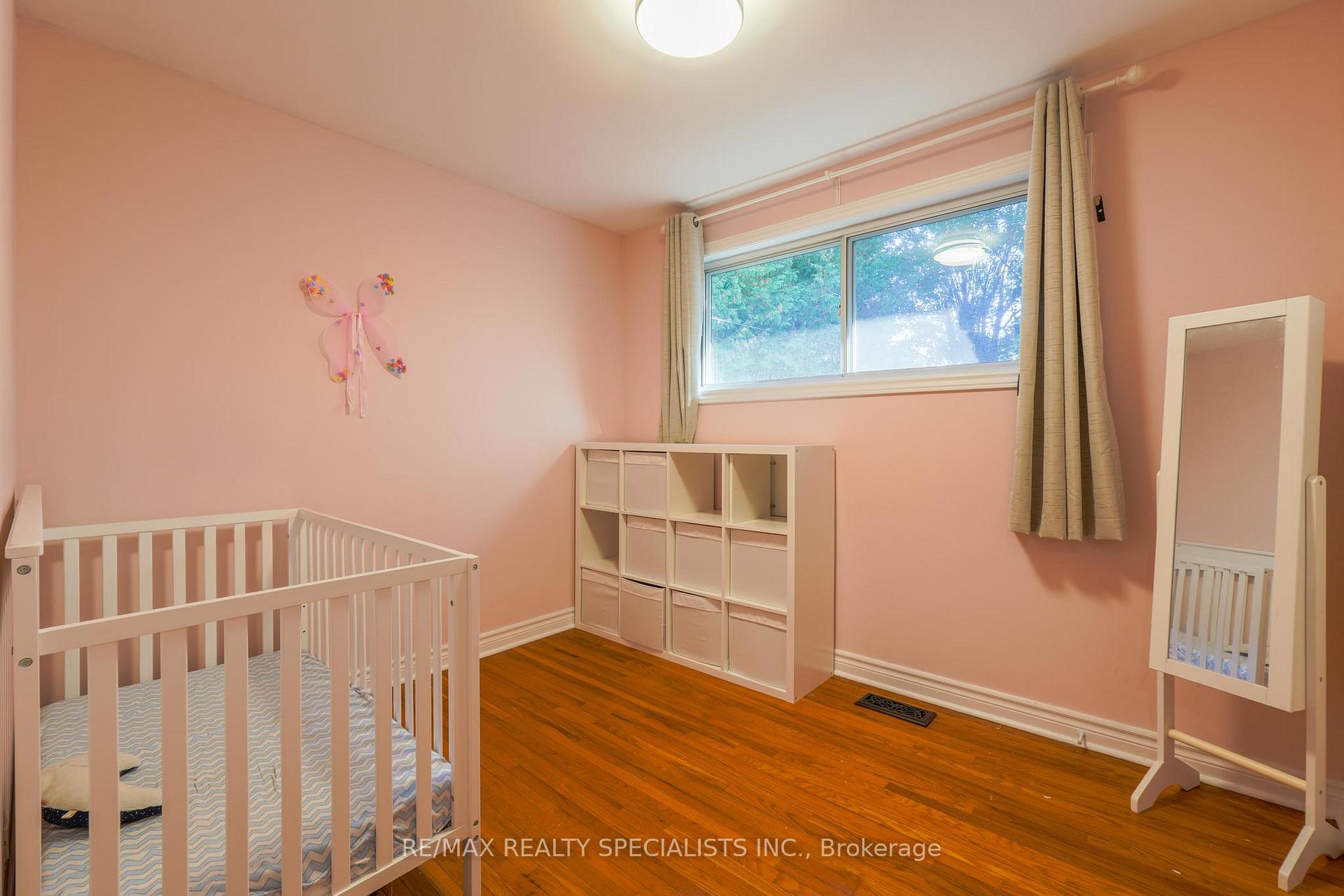 Photo 4 of 18 Corbett Crescent, Aurora, Aurora Highlands — HOMEH