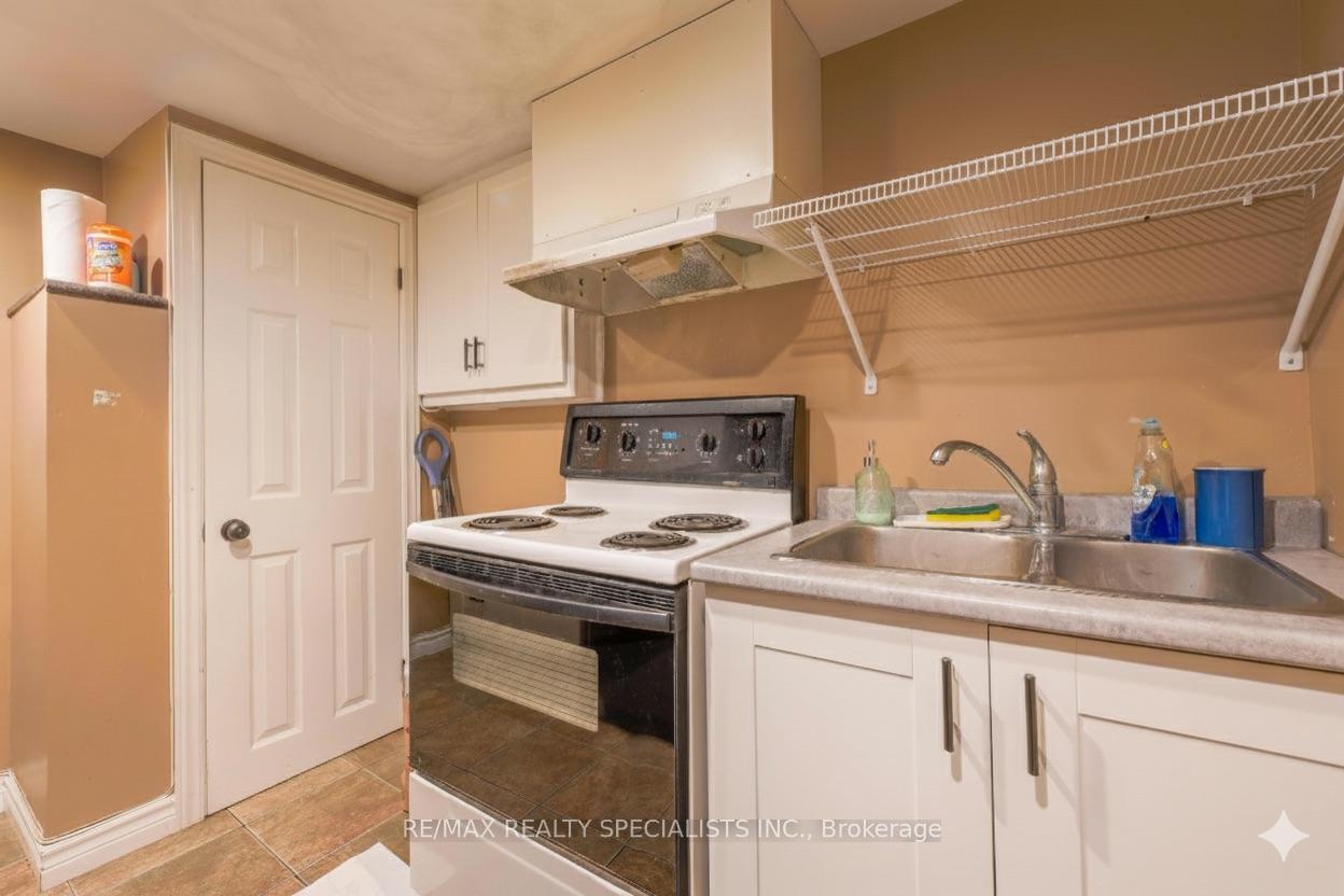 Photo 20 of 18 Corbett Crescent, Aurora, Aurora Highlands — HOMEH