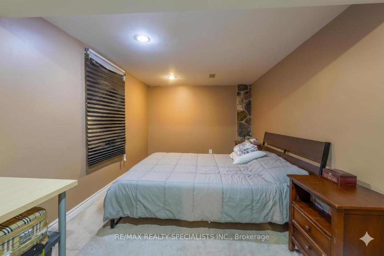 Photo 25 of 18 Corbett Crescent, Aurora, Aurora Highlands — HOMEH