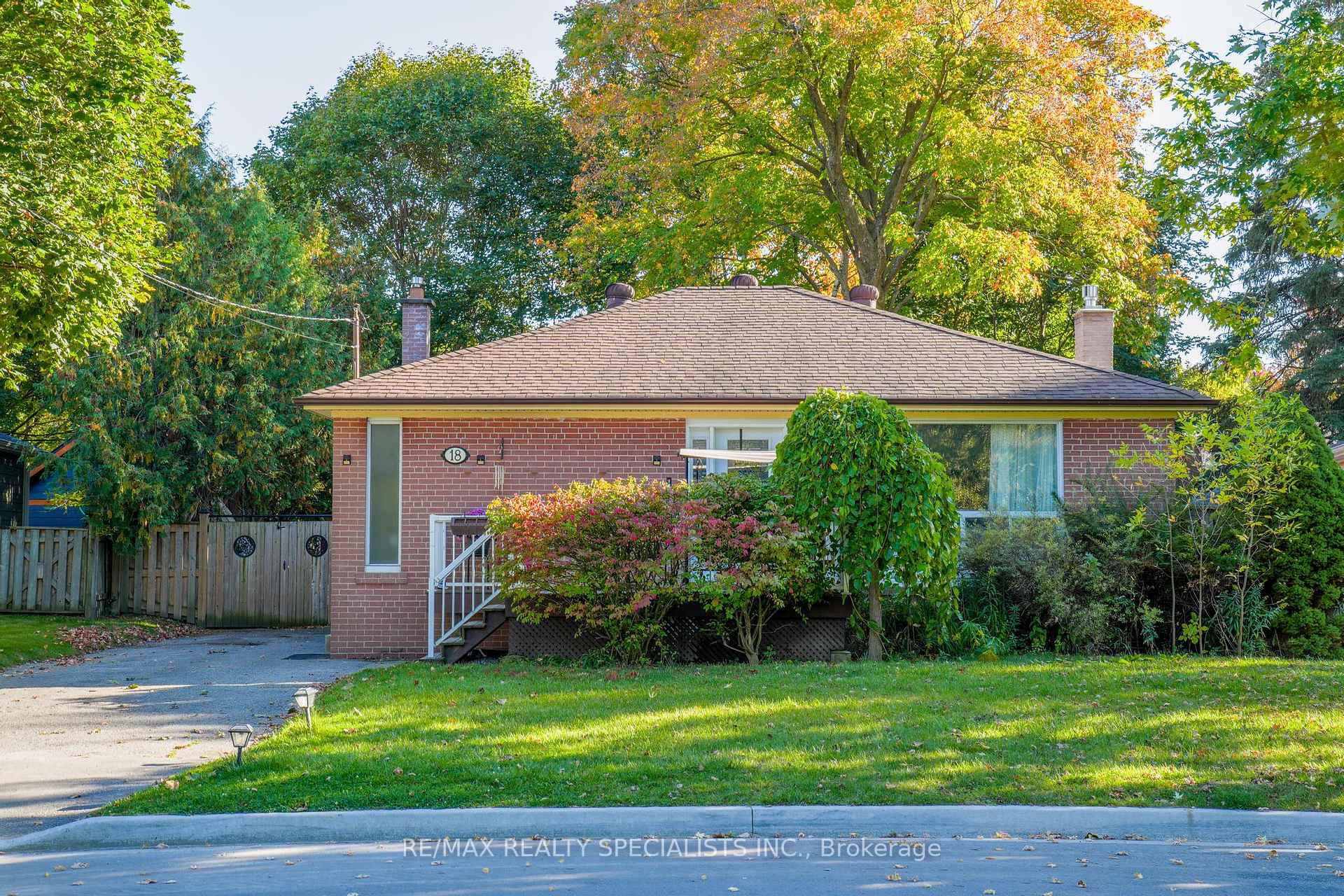 Photo 22 of 18 Corbett Crescent, Aurora, Aurora Highlands — HOMEH