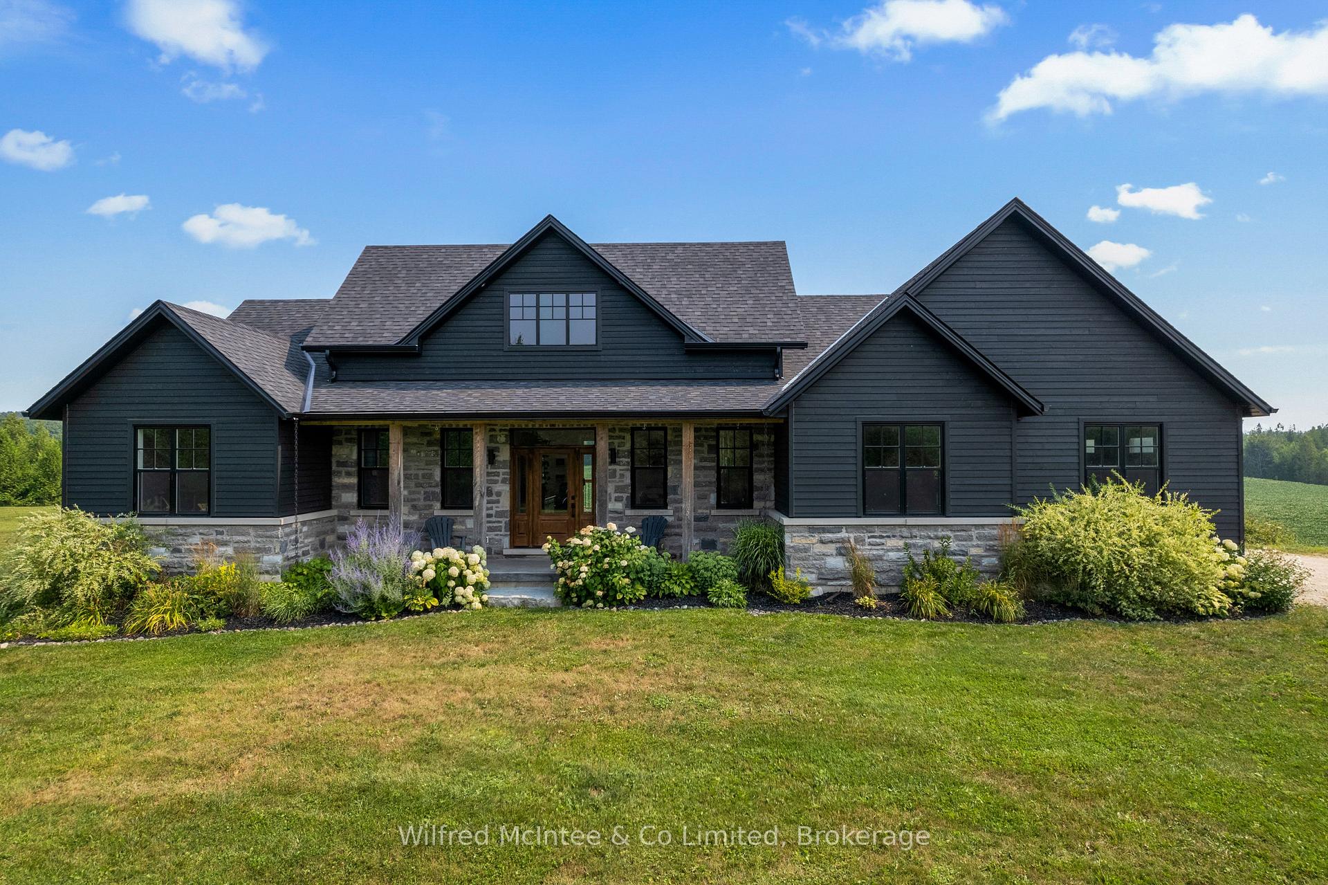 Front of 574461 Sideroad 40