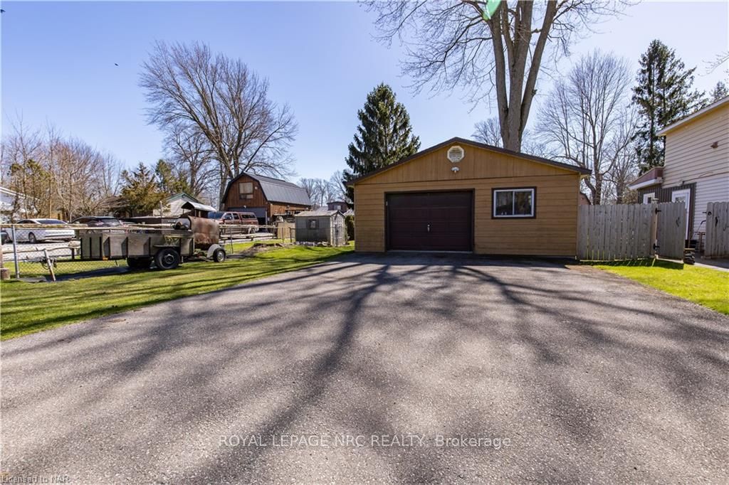 Photo 7 of 10576 Woodland Dr, Wainfleet, Lakeshore — HOMEH