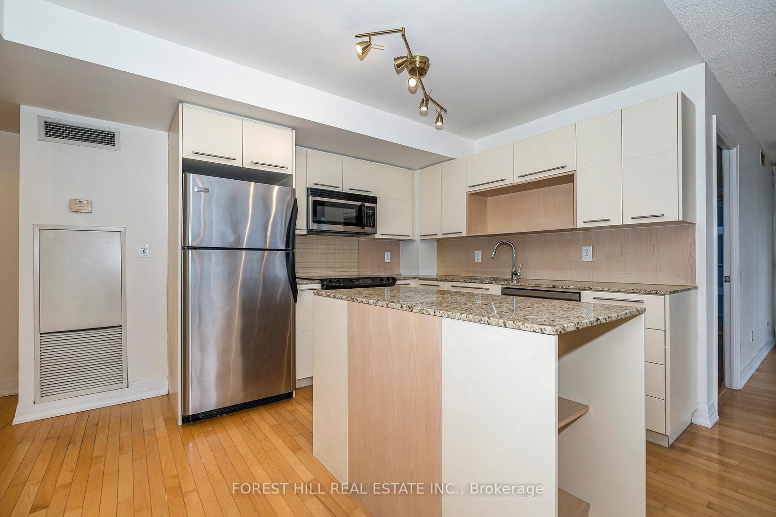 Photo 6 of Unit 1607, 25 Carlton St, Toronto, Church-Yonge Corridor — HOMEH