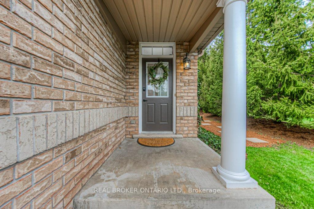 Photo 3 of 511 Mariner Drive, Waterloo — HOMEH
