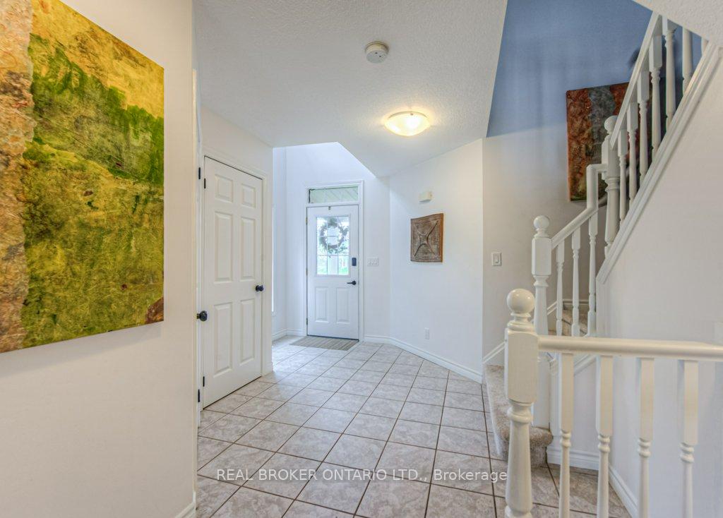 Photo 7 of 511 Mariner Drive, Waterloo — HOMEH