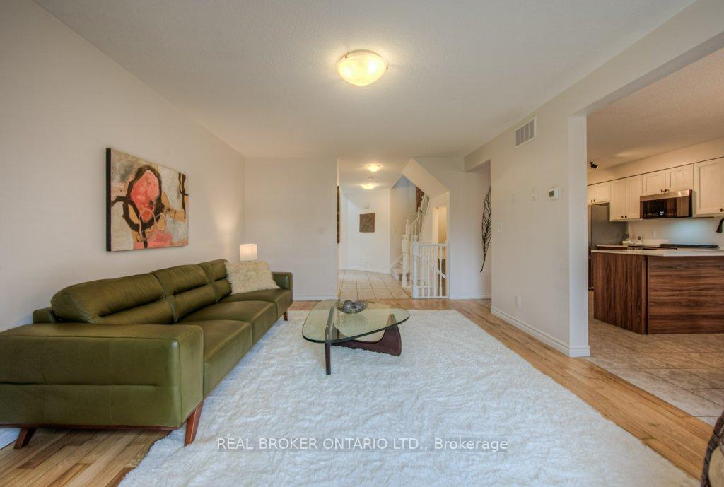 Photo 10 of 511 Mariner Drive, Waterloo — HOMEH