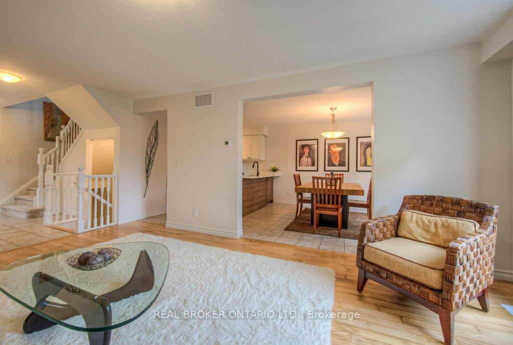 Photo 12 of 511 Mariner Drive, Waterloo — HOMEH