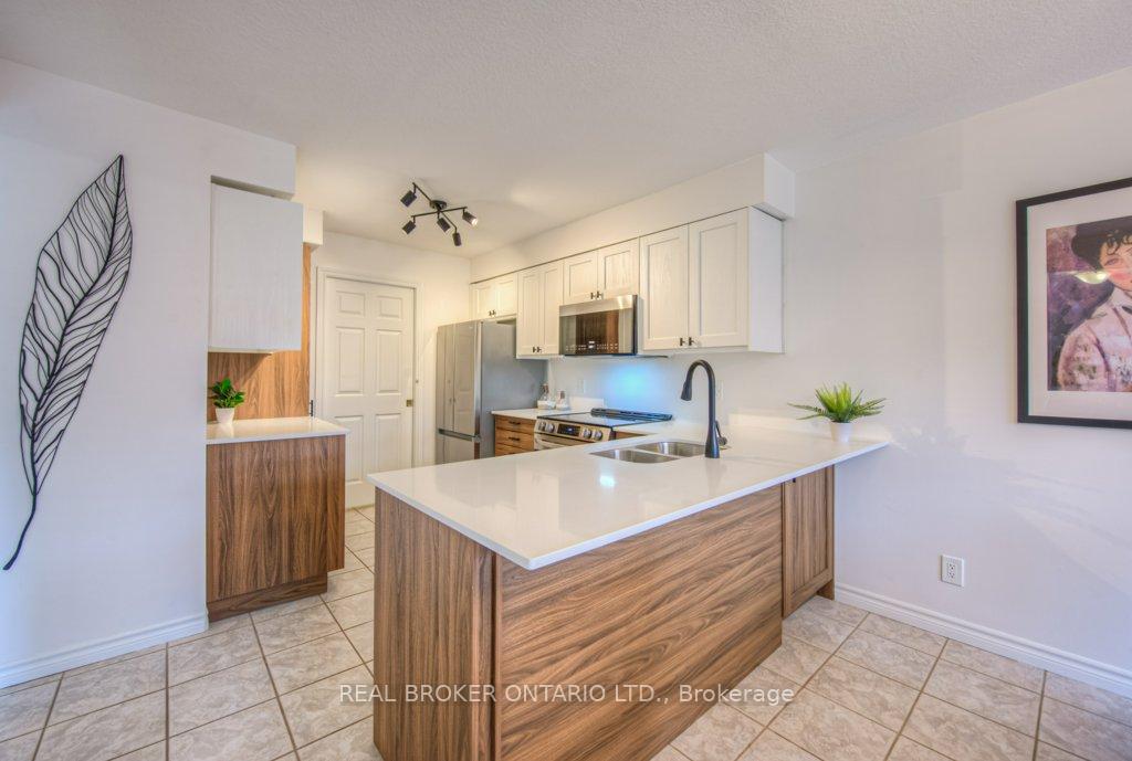 Photo 19 of 511 Mariner Drive, Waterloo — HOMEH