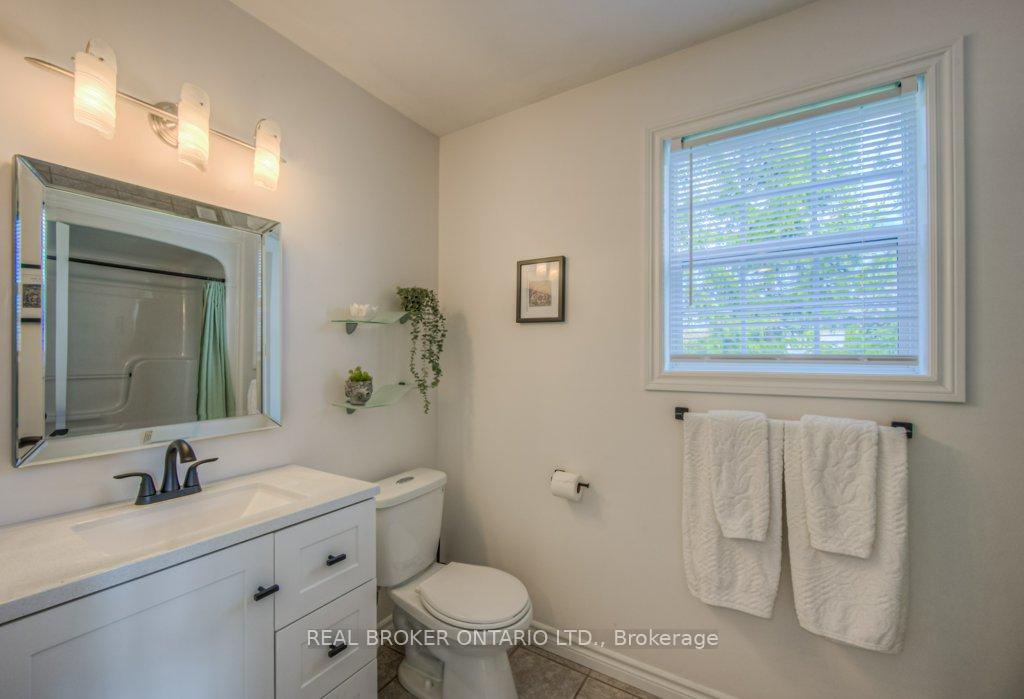 Photo 26 of 511 Mariner Drive, Waterloo — HOMEH