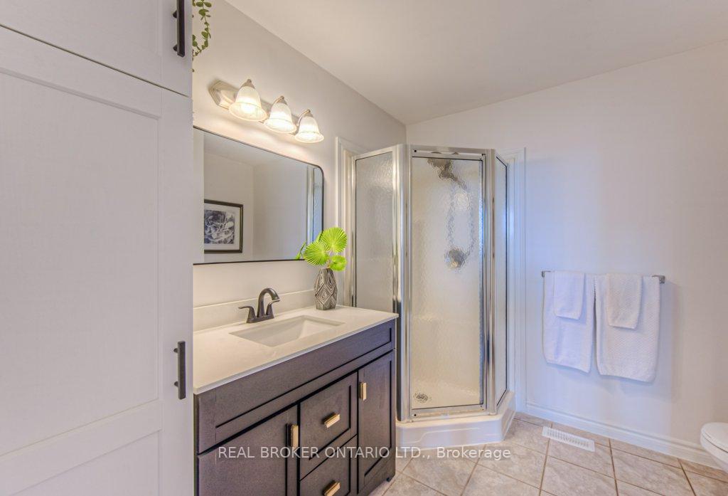 Photo 31 of 511 Mariner Drive, Waterloo — HOMEH