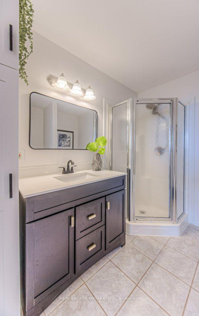 Photo 32 of 511 Mariner Drive, Waterloo — HOMEH